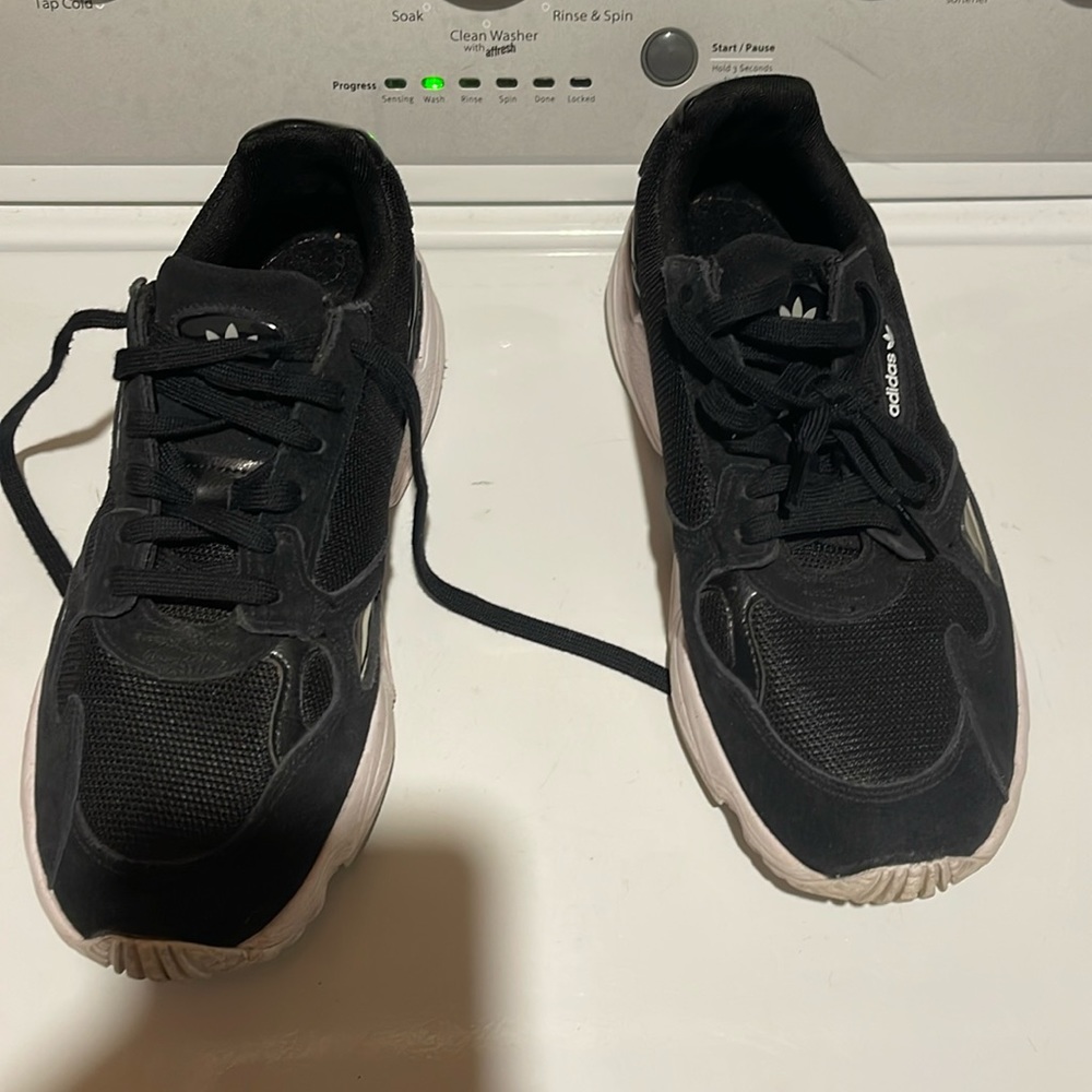 Adidas | unisex torsion shoes